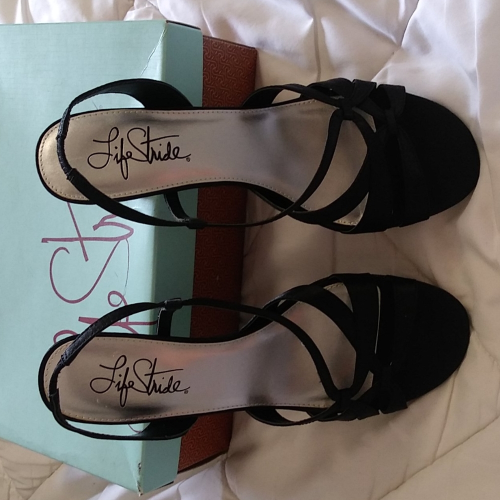 Brand New Life Stride Black Sandals